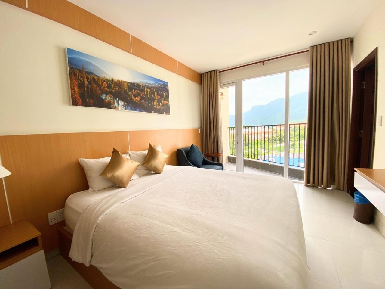 Conson Hotel Chi Khu Co Ong Bagian luar foto