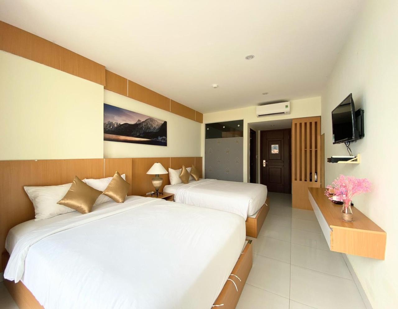 Conson Hotel Chi Khu Co Ong Bagian luar foto