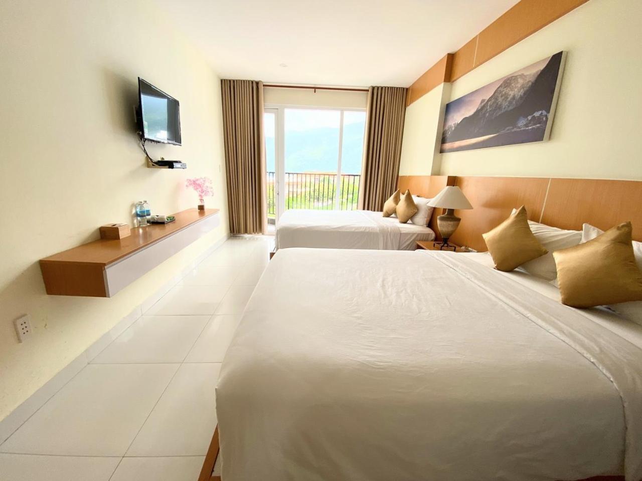 Conson Hotel Chi Khu Co Ong Bagian luar foto