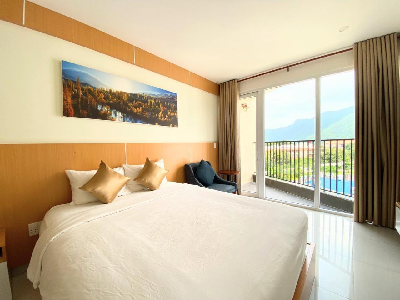 Conson Hotel Chi Khu Co Ong Bagian luar foto