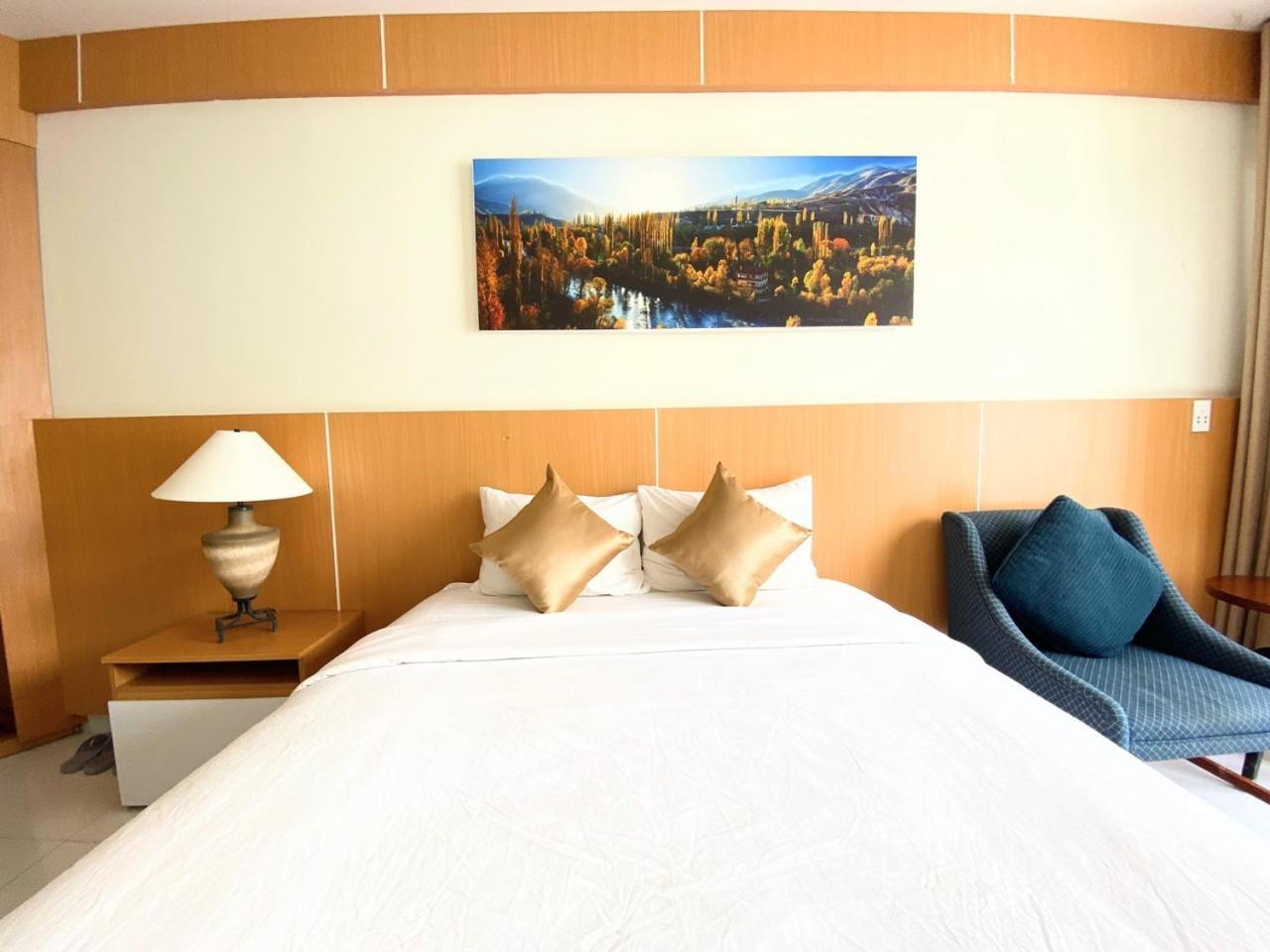 Conson Hotel Chi Khu Co Ong Bagian luar foto