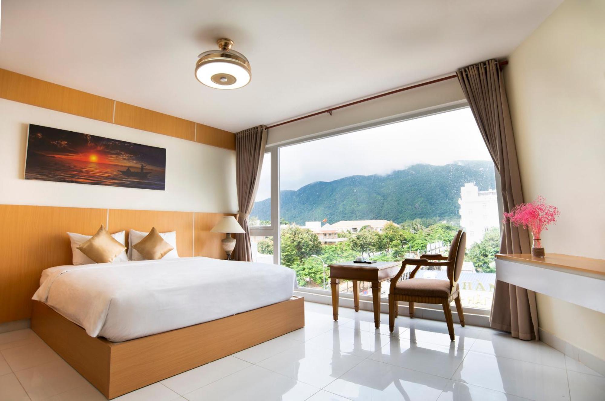 Conson Hotel Chi Khu Co Ong Bagian luar foto