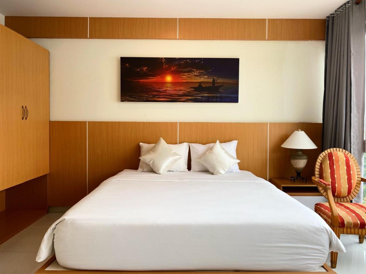 Conson Hotel Chi Khu Co Ong Bagian luar foto