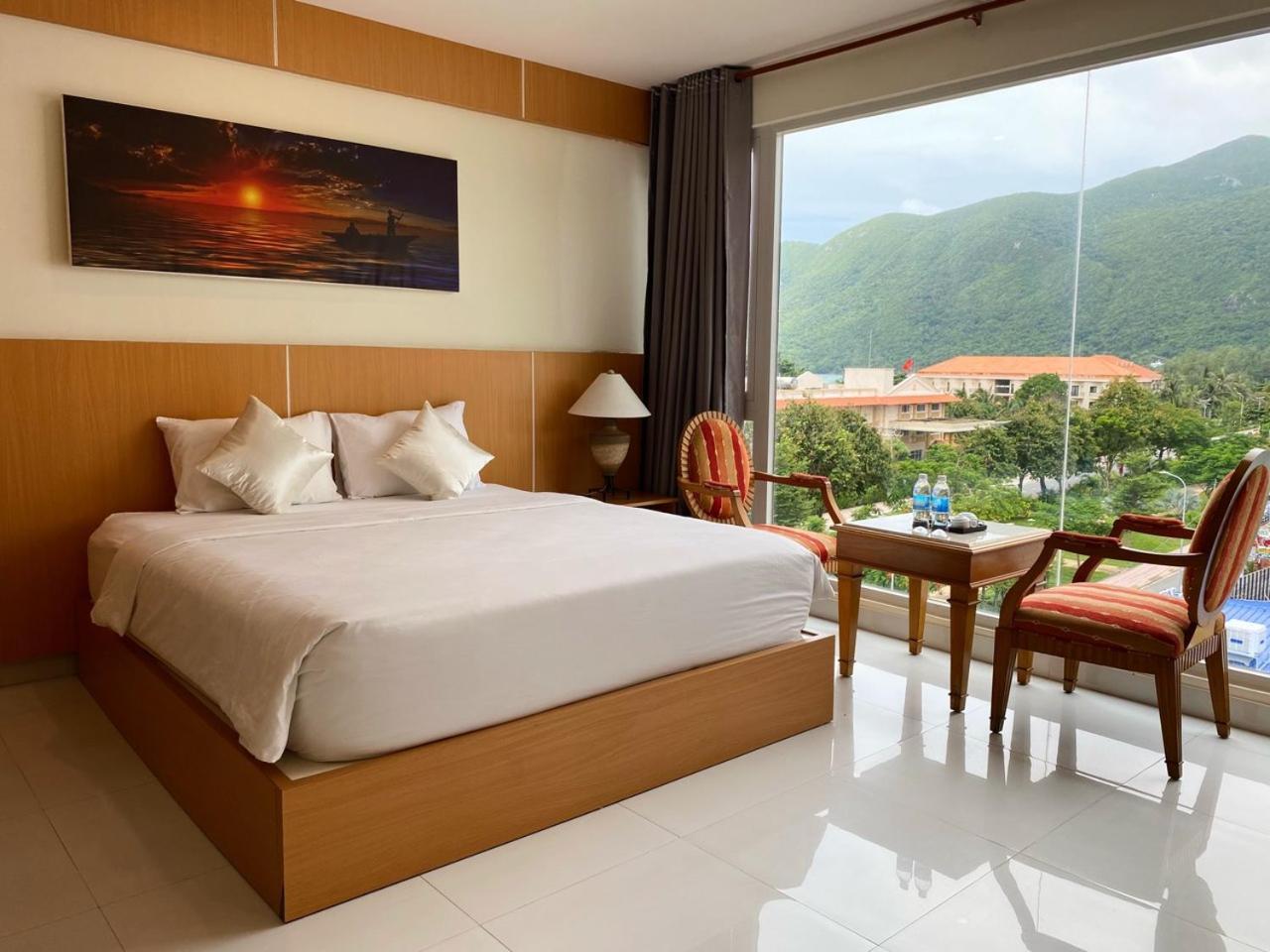 Conson Hotel Chi Khu Co Ong Bagian luar foto