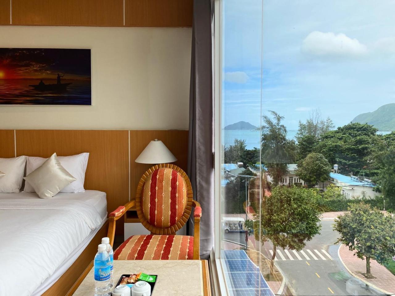 Conson Hotel Chi Khu Co Ong Bagian luar foto