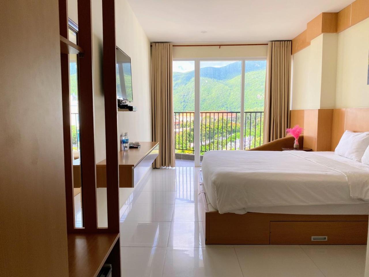 Conson Hotel Chi Khu Co Ong Bagian luar foto