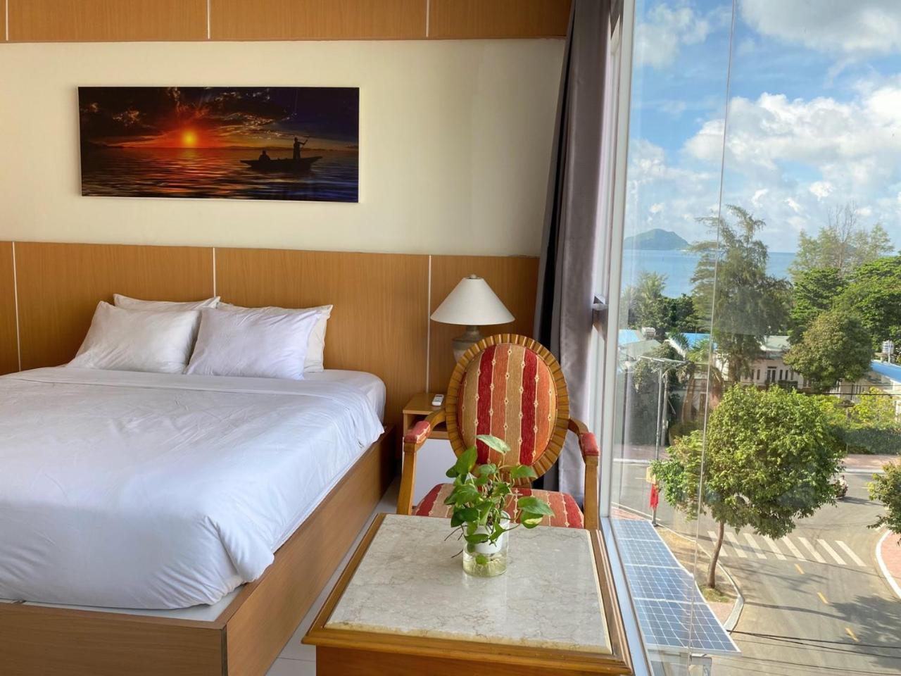 Conson Hotel Chi Khu Co Ong Bagian luar foto