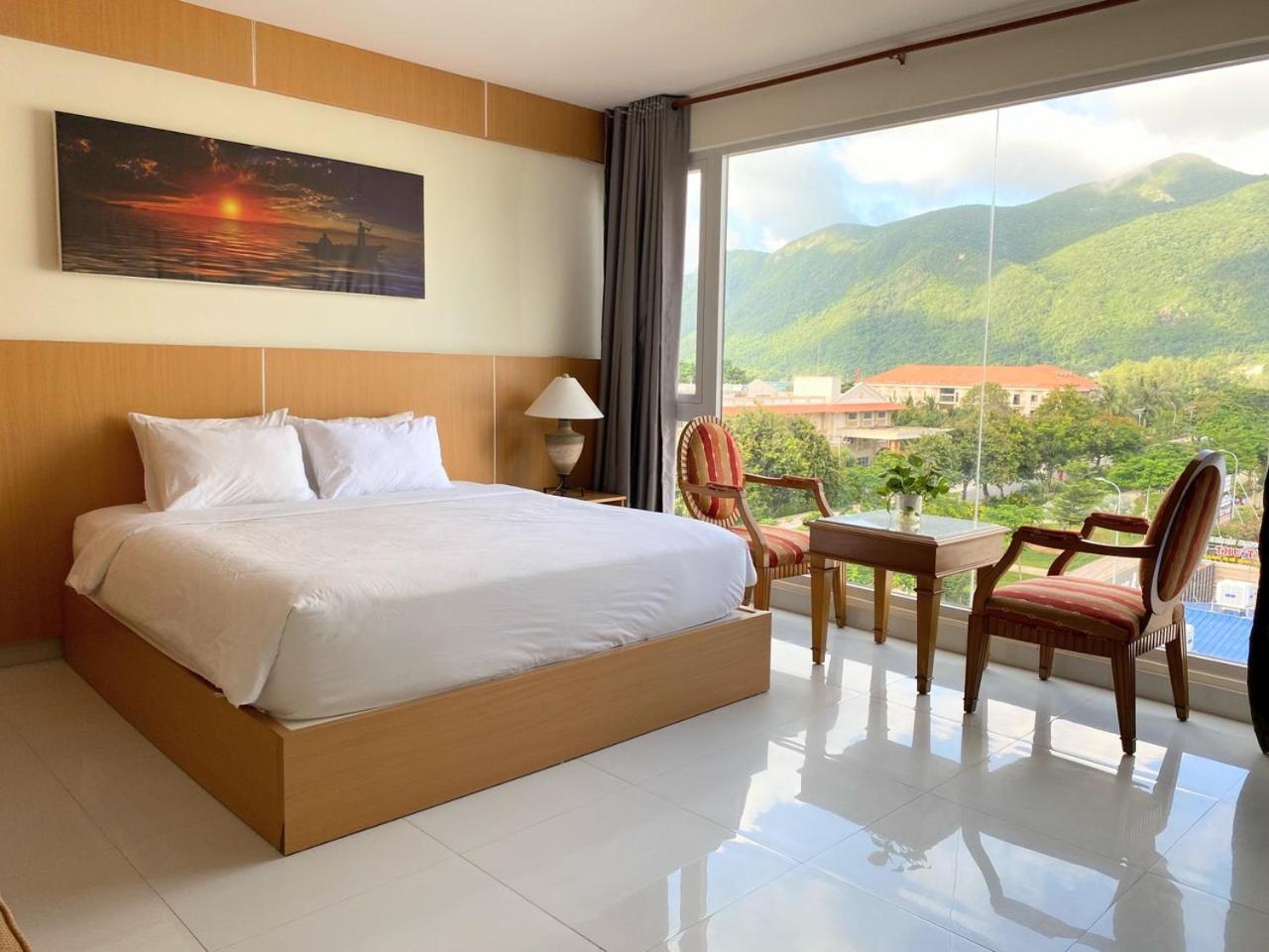 Conson Hotel Chi Khu Co Ong Bagian luar foto