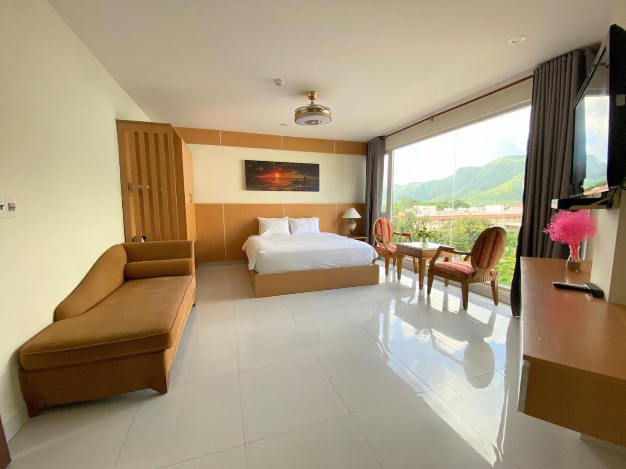 Conson Hotel Chi Khu Co Ong Bagian luar foto