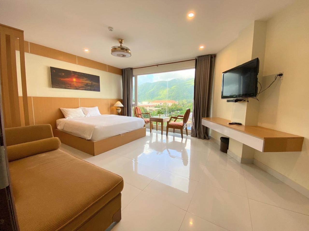 Conson Hotel Chi Khu Co Ong Bagian luar foto