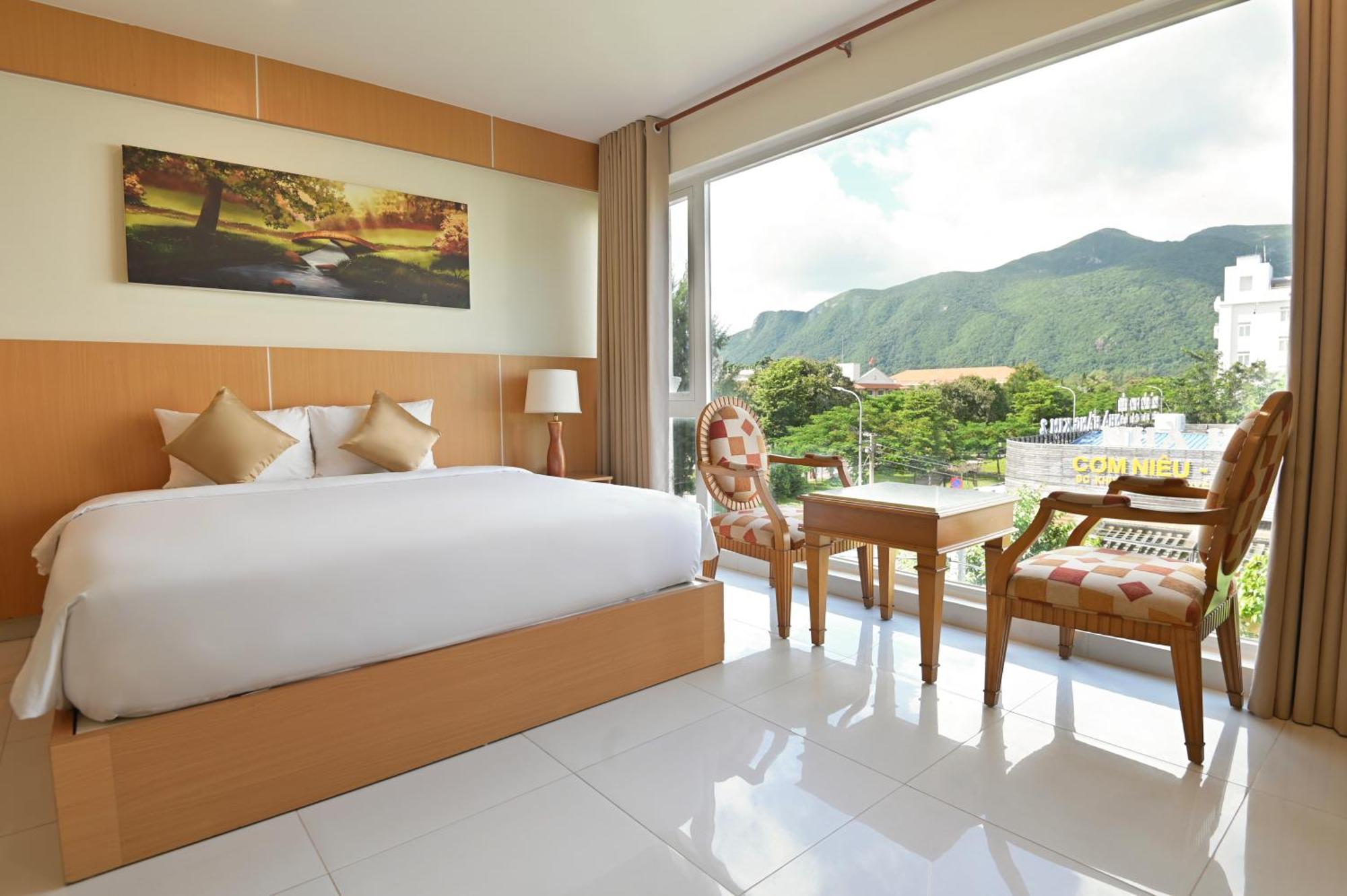 Conson Hotel Chi Khu Co Ong Bagian luar foto